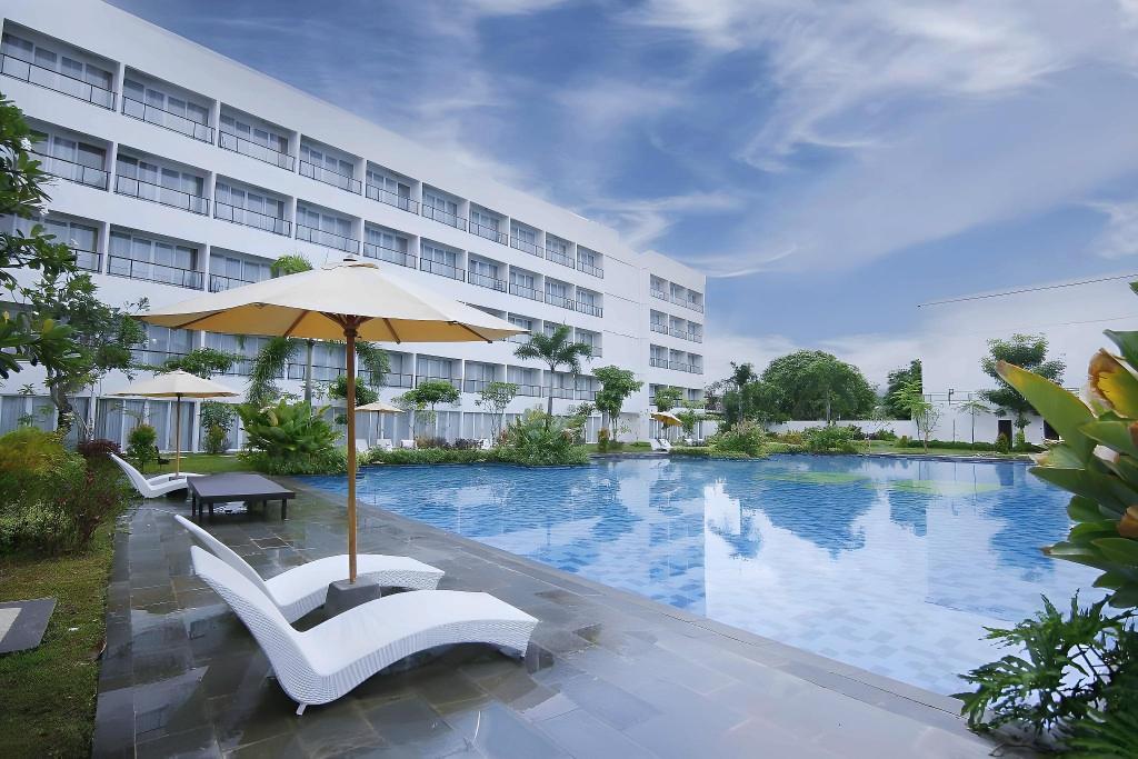 Resort Pool and Exterior, Lombok